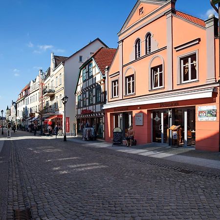 U-Nautic Restaurant & Pension Waren  Bagian luar foto
