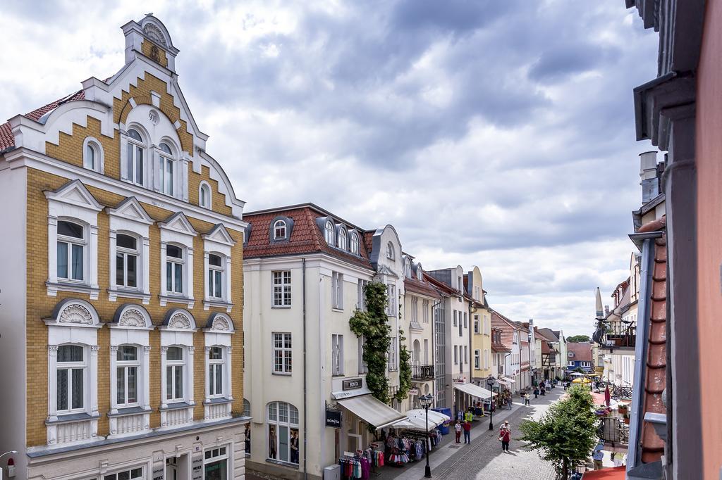 U-Nautic Restaurant & Pension Waren  Bagian luar foto