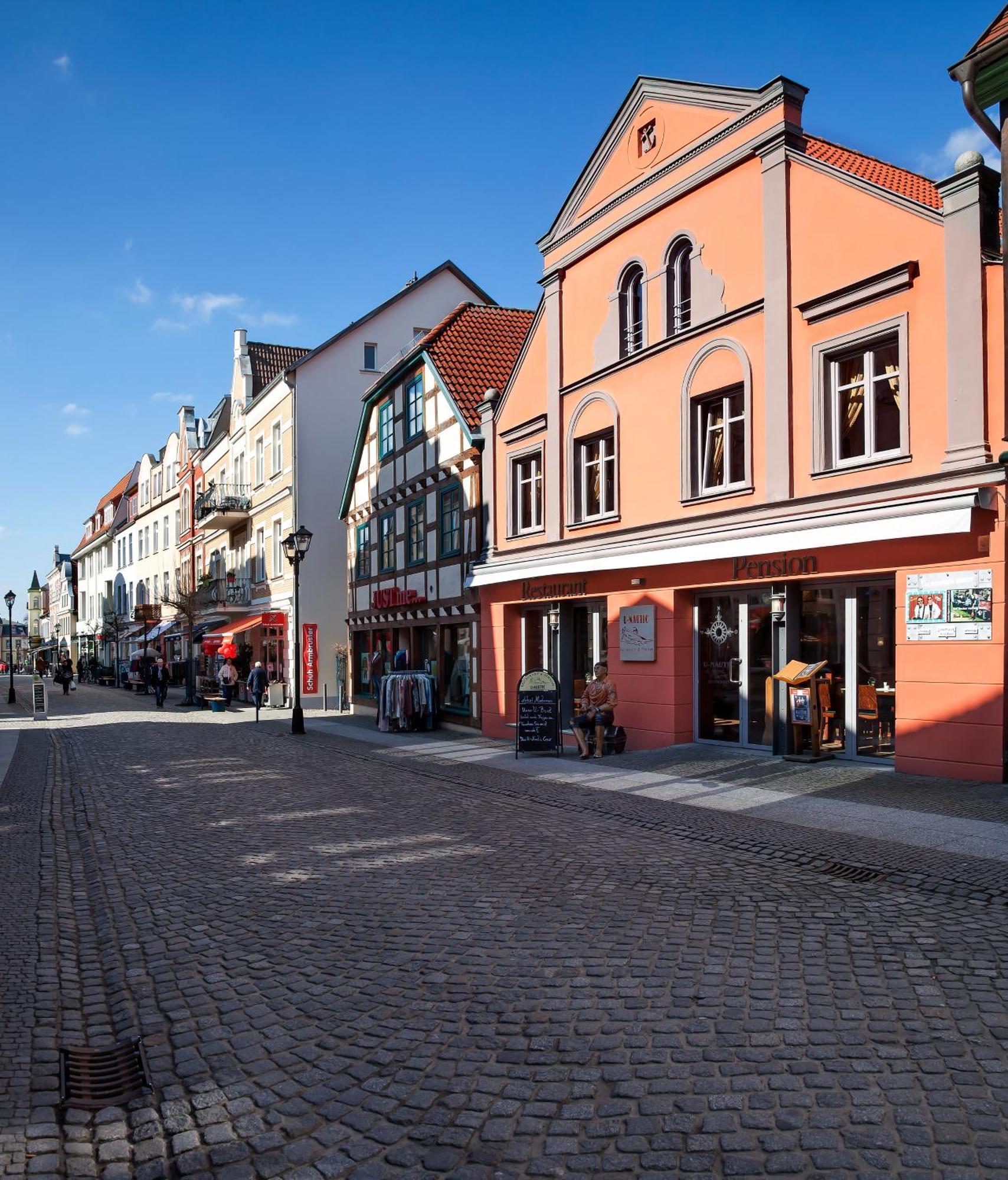 U-Nautic Restaurant & Pension Waren  Bagian luar foto