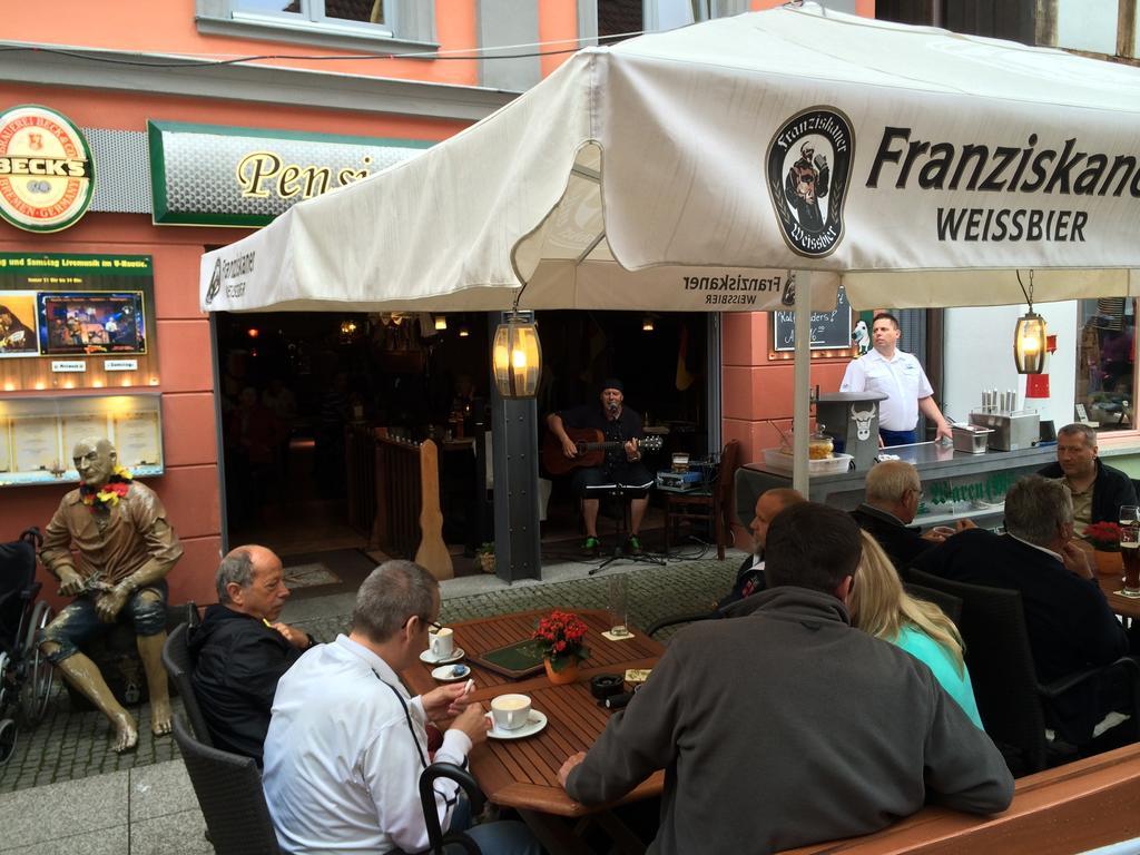 U-Nautic Restaurant & Pension Waren  Bagian luar foto