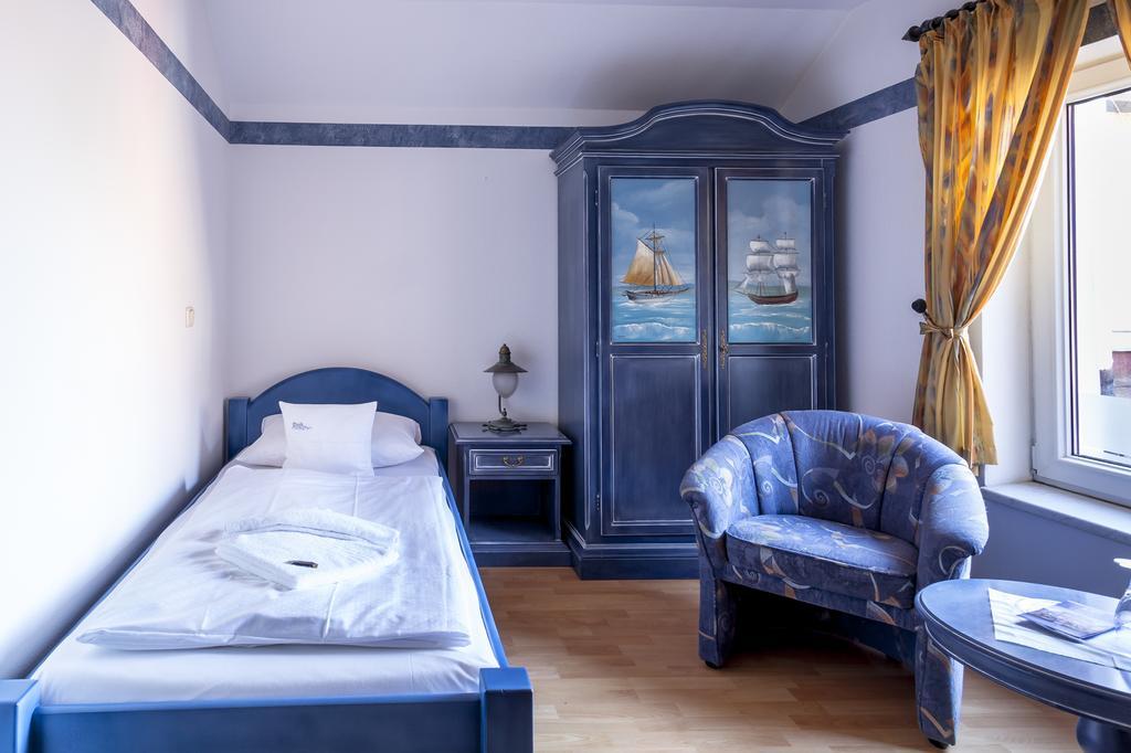 U-Nautic Restaurant & Pension Waren  Ruang foto